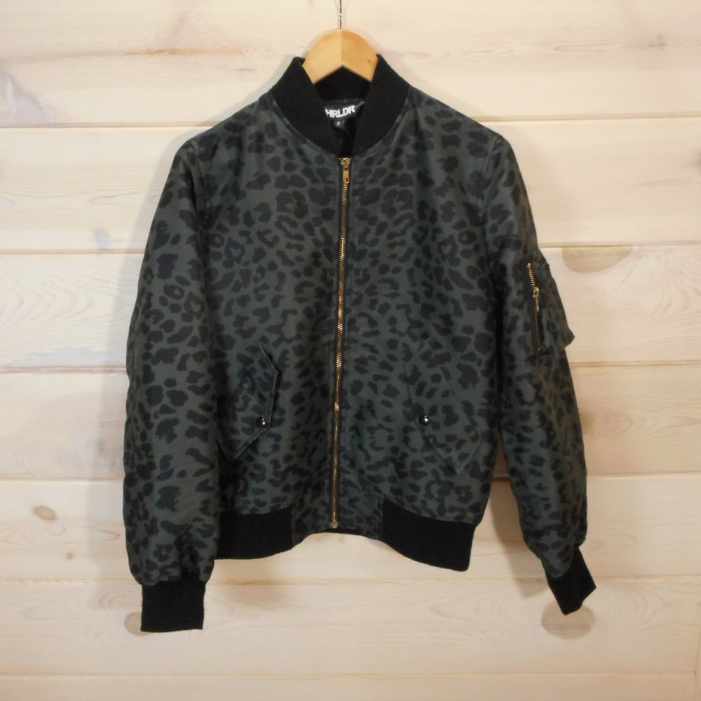 CHRLDR Women's Size S Satin Jacket Bomber Style Leopard Pockets Zip Front